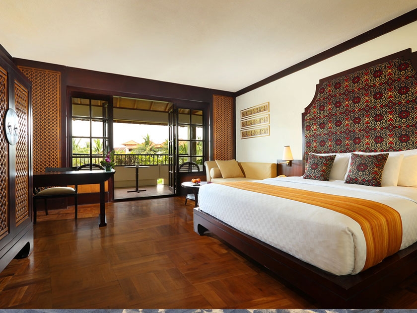 アヨディヤ パレス (朝食付き)