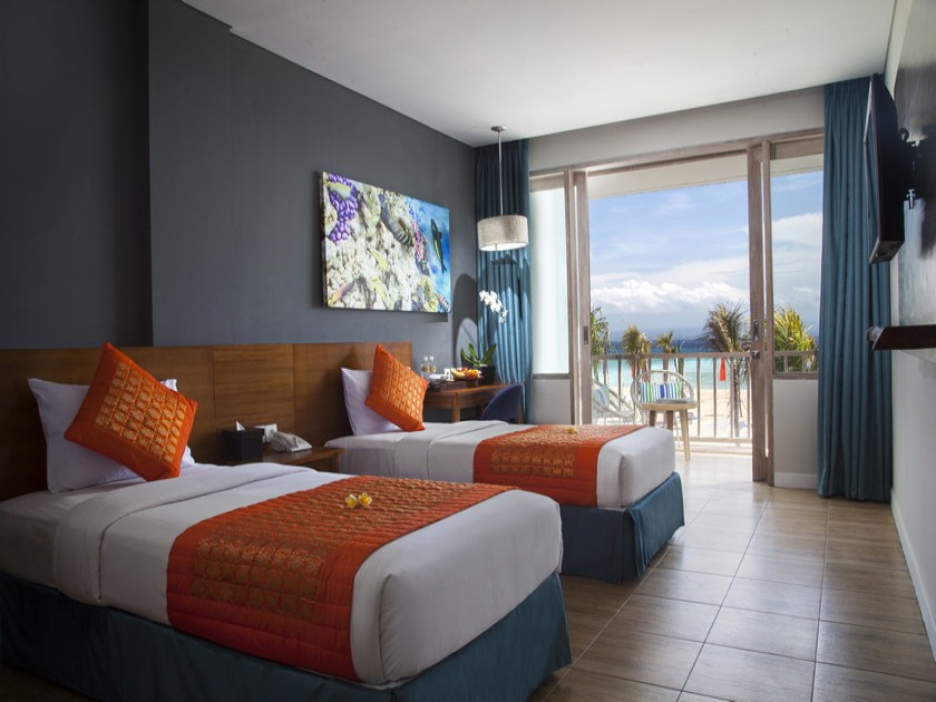 ビーチフロント ルーム (朝食付き)