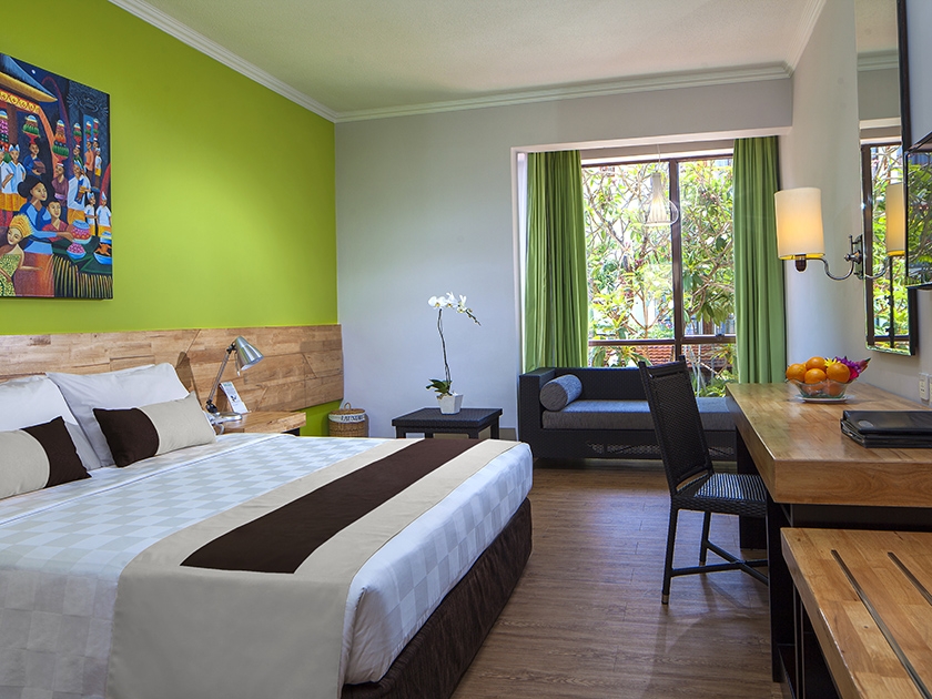 プールビュー(朝食付き)