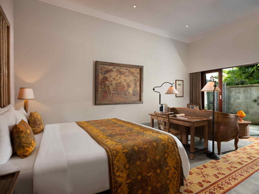 Studio Suite Pool Access (Breakfast)